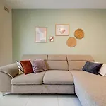 Apartment Designer 4 Bedroom Family With Side Sea View St. Paul's Bay