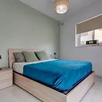 Designer 4 Bedroom Family With Side Sea View * St. Paul's Bay