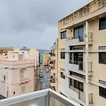Apartament Designer 4 Bedroom Family With Side Sea View St Paul's Bay