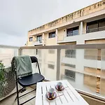 Designer 4 Bedroom Family With Side Sea View Appartamento