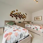 Apartament Designer 4 Bedroom Family With Side Sea View *
