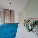 Apartament Designer 4 Bedroom Family With Side Sea View *