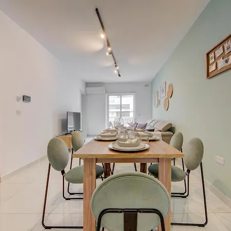 Designer 4 Bedroom Family With Side Sea View * St. Paul's Bay