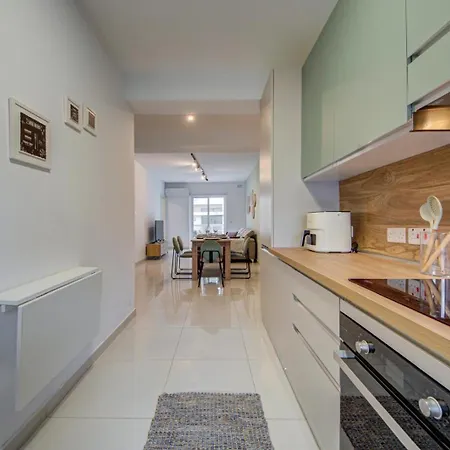 Apartament Designer 4 Bedroom Family With Side Sea View St. Paul's Bay