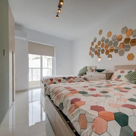 Designer 4 Bedroom Family With Side Sea View * St. Paul's Bay