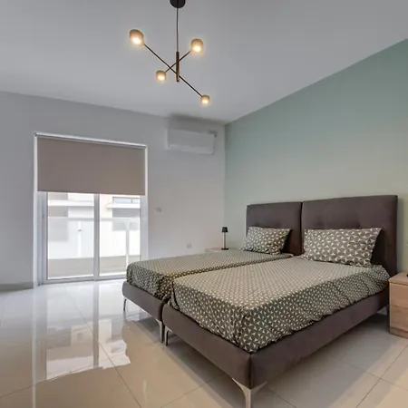 Apartament Designer 4 Bedroom Family With Side Sea View *