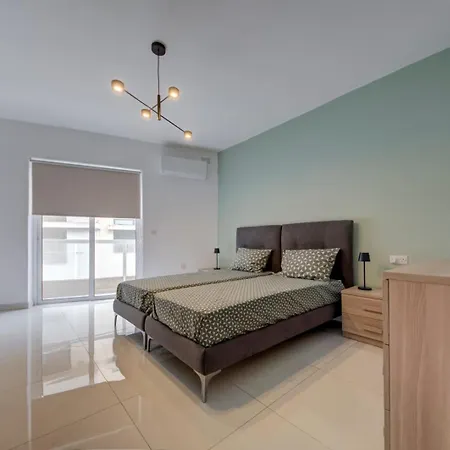 Designer 4 Bedroom Family With Side Sea View Appartement San Pawl il-Baħar