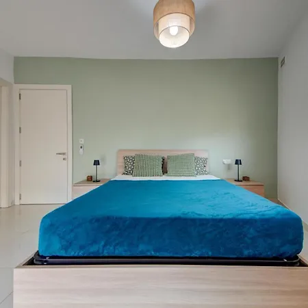Designer 4 Bedroom Family With Side Sea View * San Pawl il-Baħar